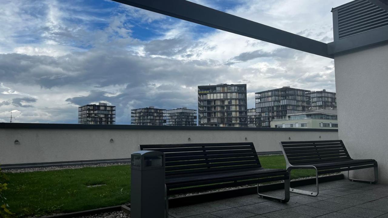 Residence Garden Tower - 8 Min Do Centra, Garaz Prag Eksteriør billede